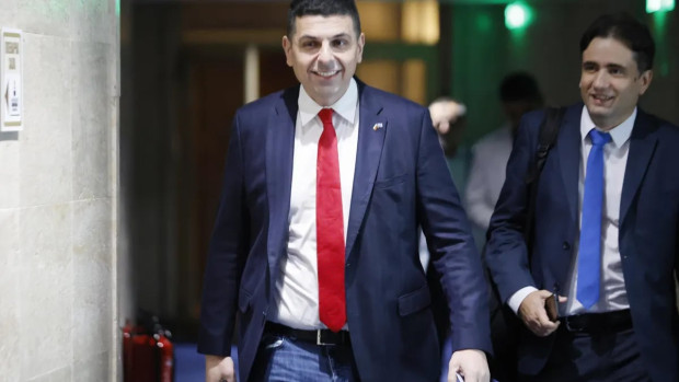 "Демократична България" предлага промени в правилника на НС и по-строги проверки за кандидати